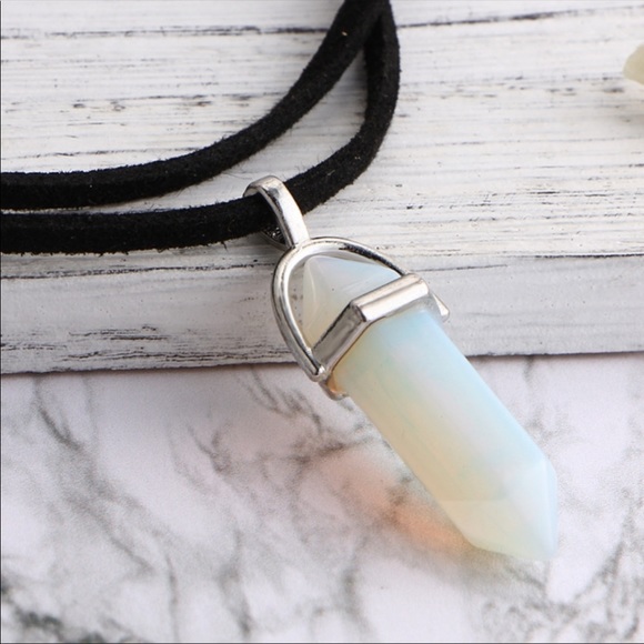 Crystal pendant necklace - Picture 8 of 12